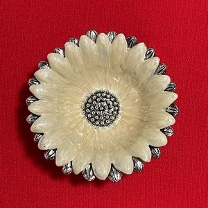 Cynthia Rowley Flower Jewelry Holder